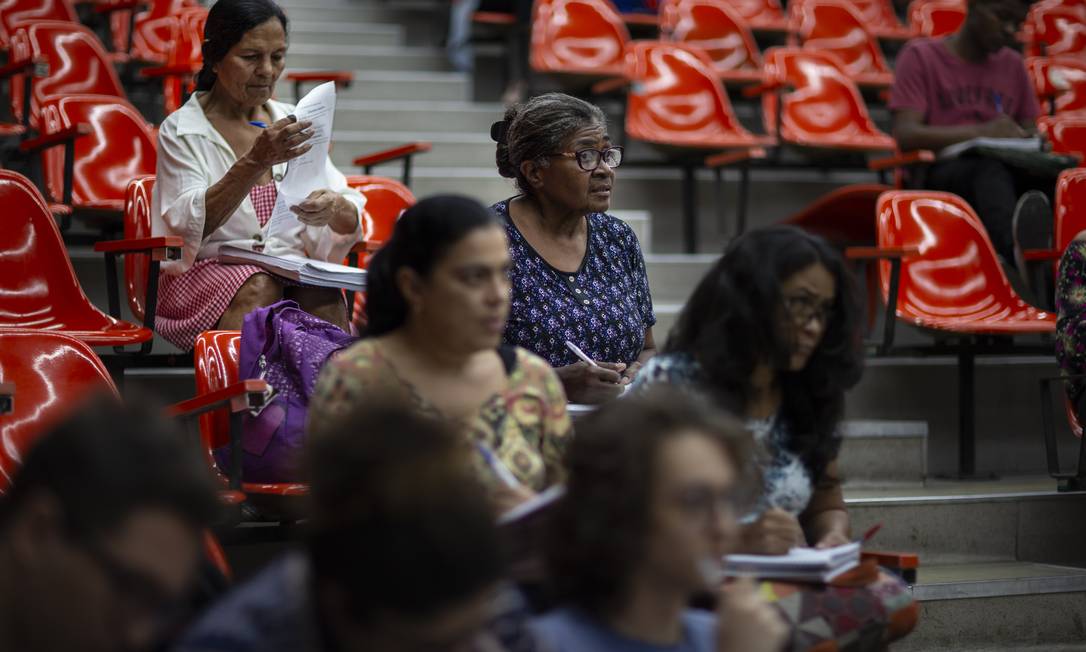 83271900_SOC-Rio-de-Janeiro-RJ-19-06-2019Alunos-de-curso-preparatorio-para-as-provas-do-Enen
